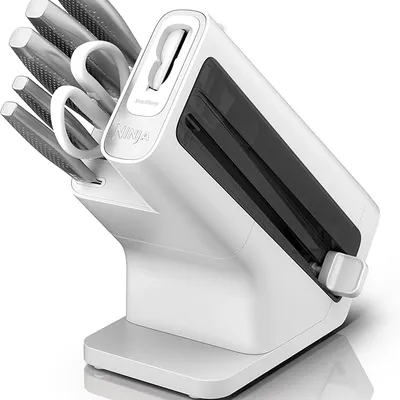 Ninja StaySharp Knife Set, Stainless Steel 6Piece Set with Integrated Sharpener, Chef, Kitchen Slicing, Bread, Utility, and Paring knives , Kitchen Scissors, White, K62006EUWH