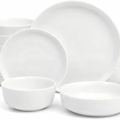 Gibson Home Oslo 16-Piece Porcelain Dinnerware Set